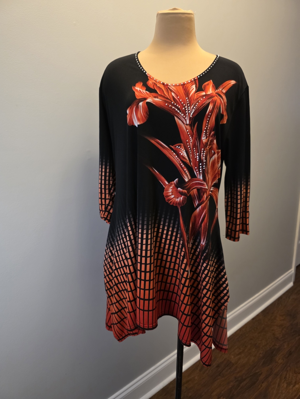 Valentina Women's Wearable Art Tunic Top